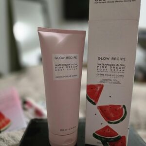 Glow Recipe Watermelon Glow Body Cream in Pink
